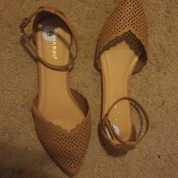 Shoes - Closed toe flat shoes.